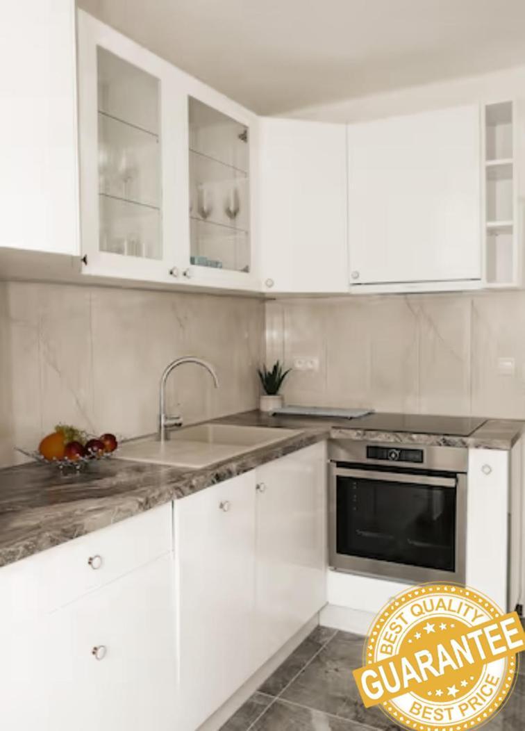 New Colorful Apartment With Big Balcony 브라티슬라바 외부 사진